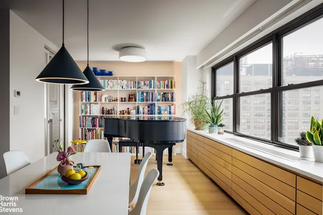 $1,200,000 | 160 West End Avenue, Unit 24N | Upper West Side