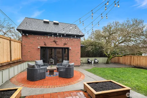 $1,650,000 | 6756 17th Avenue Northwest, Seattle, WA 98117