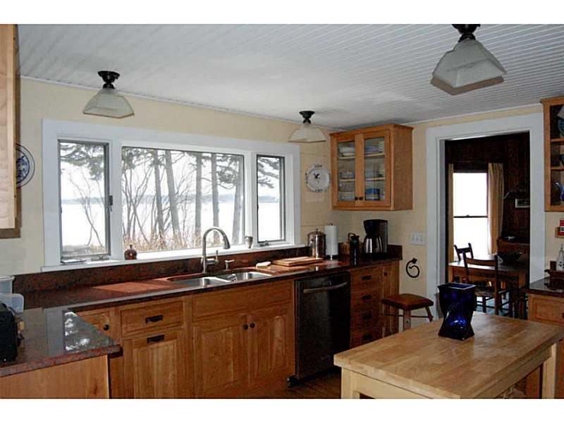 10 Elden Point Road Bailey Island, ME 04003 - Photo 11 of 31 Kitchen.