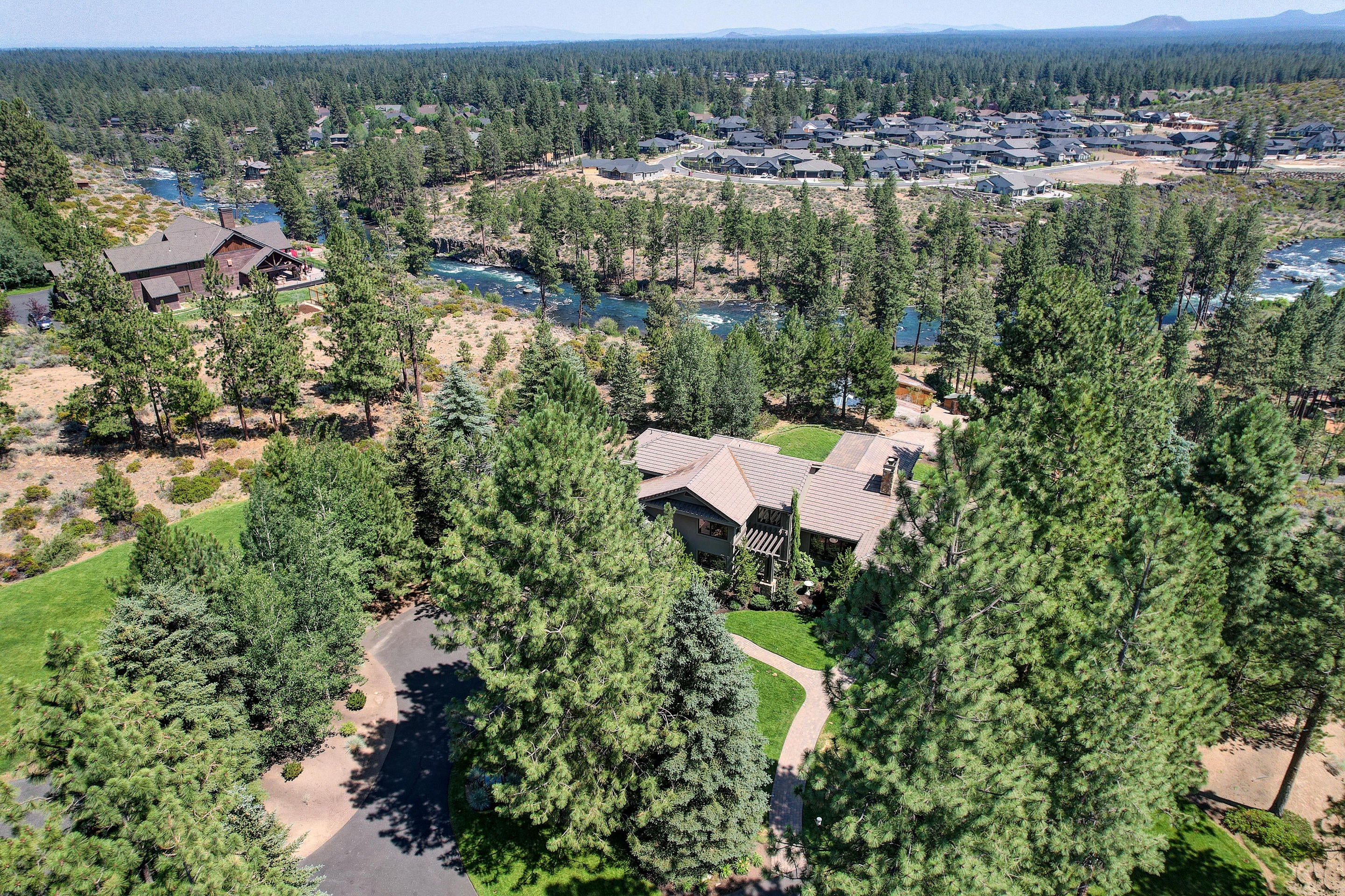 61000 Bachelor View Road Bend, OR 97702 - Photo 3 of 62 61000 Bachelor View Road MLS-92