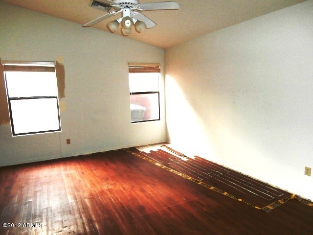 023-335123 - Formal Dining Area