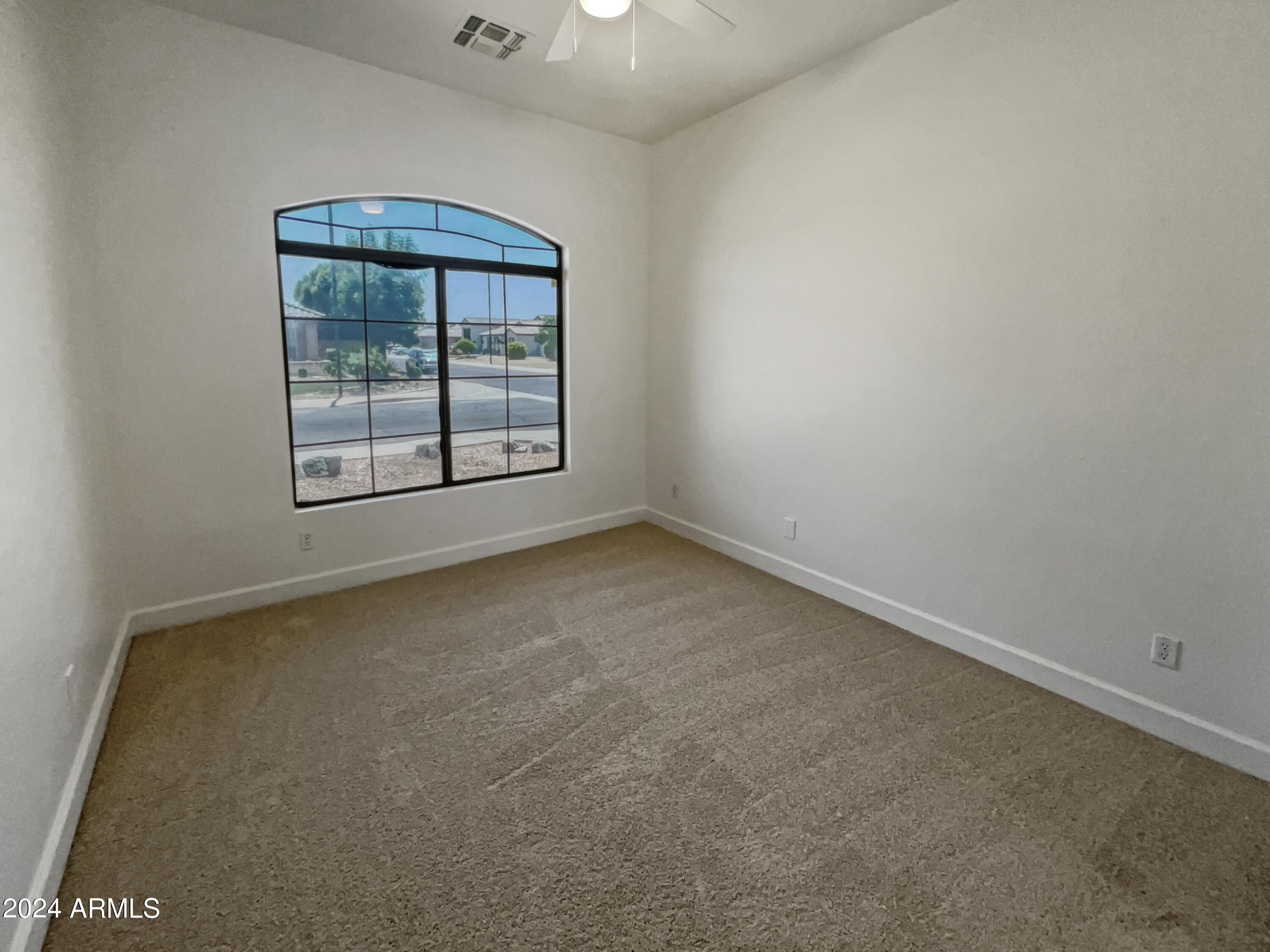 846 East Tyson Court Gilbert, AZ 85295 - Photo 5 of 29 listing_4