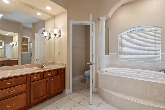 $999,900 | 8846 Glen Abby Drive, Tallahassee, FL 32312