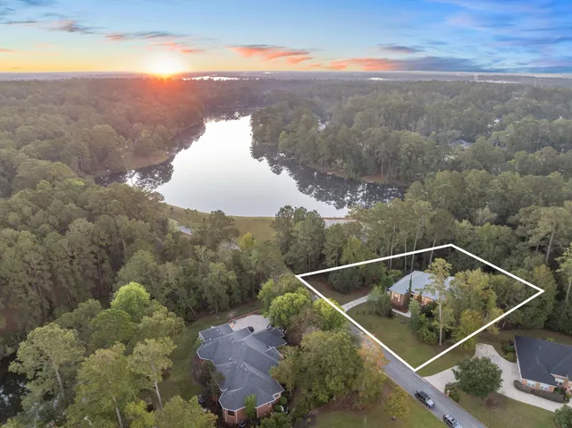 $999,900 | 8846 Glen Abby Drive, Tallahassee, FL 32312