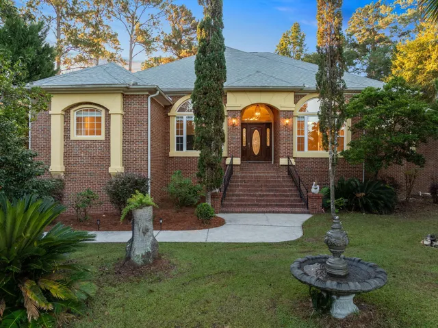 $999,900 | 8846 Glen Abby Drive, Tallahassee, FL 32312