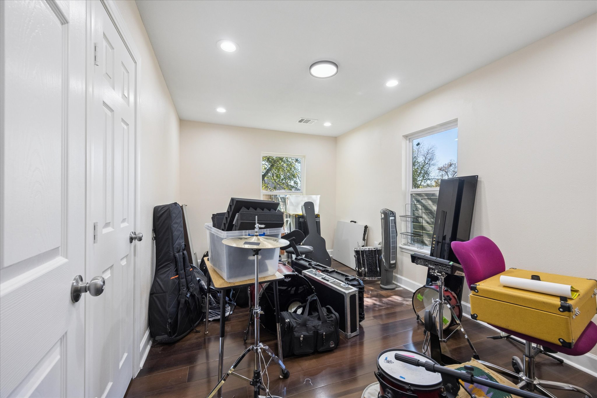 907 East 53rd Street Austin, TX 78751 - Photo 16 of 30 featuring dark wood-type flooring and recessed lighting