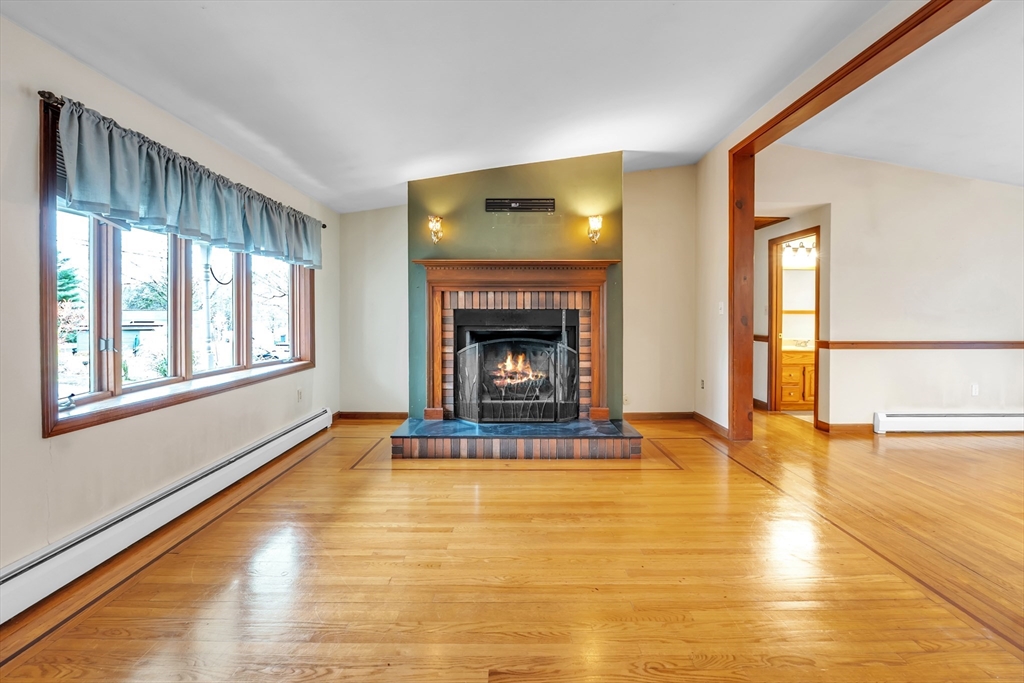 7 Hisgen Road Holland, MA 01521 - Photo 3 of 40 Gallery Image 3