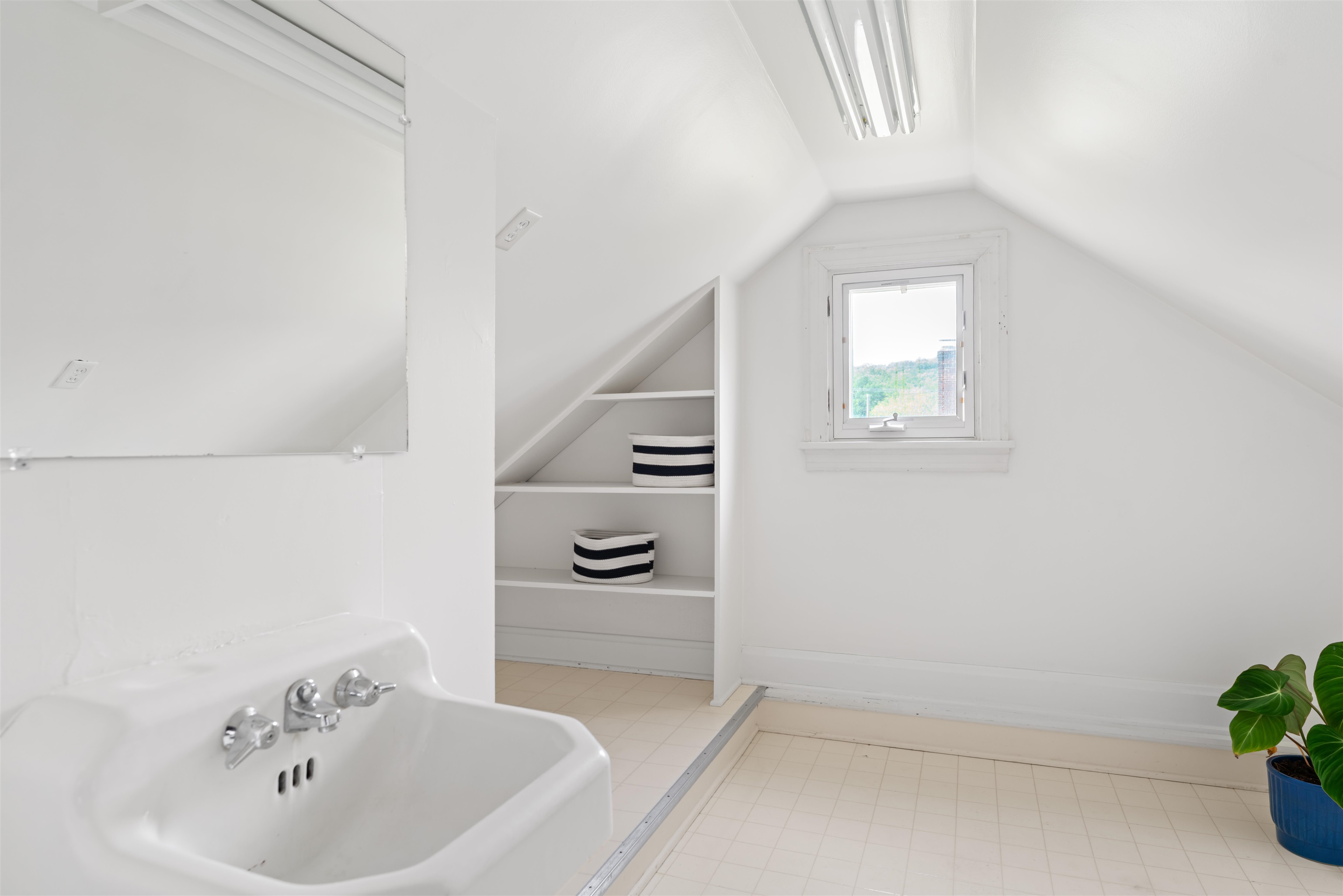 7 Taylor Street Staunton, VA 24401 - Photo 26 of 47 a bathroom with a bathtub and sink