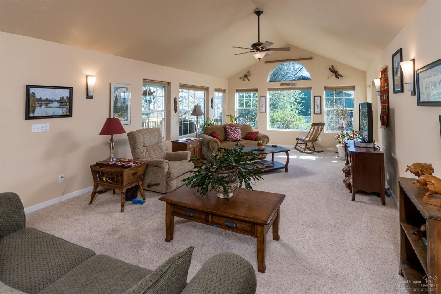 2983 Northeast Yellowpine Road Prineville, OR 97754 - Photo 3 of 22 Gallery Image 3