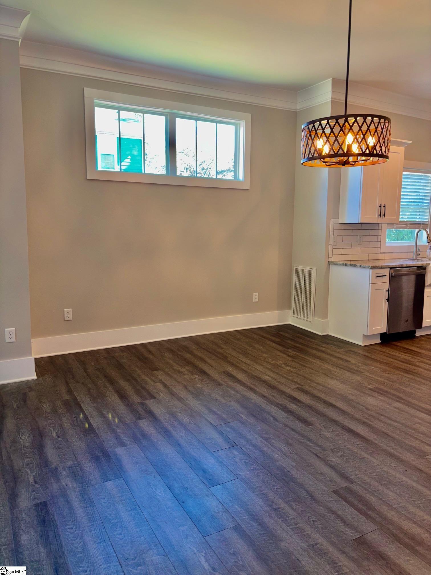 512 Trade Street Greer, SC 29651 - Photo 9 of 16