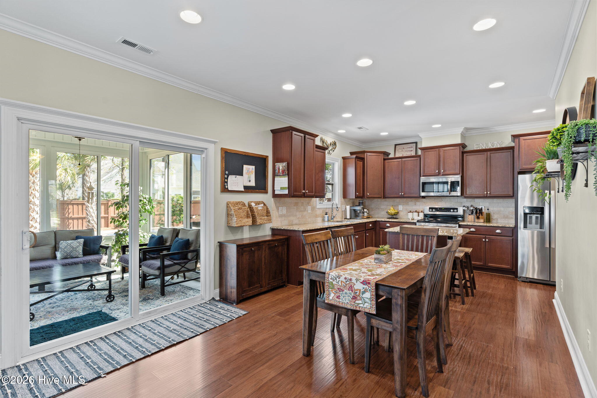 6134 Tarin Road Wilmington, NC 28409 - Photo 10 of 50 Kitchen and Breakfast dining area