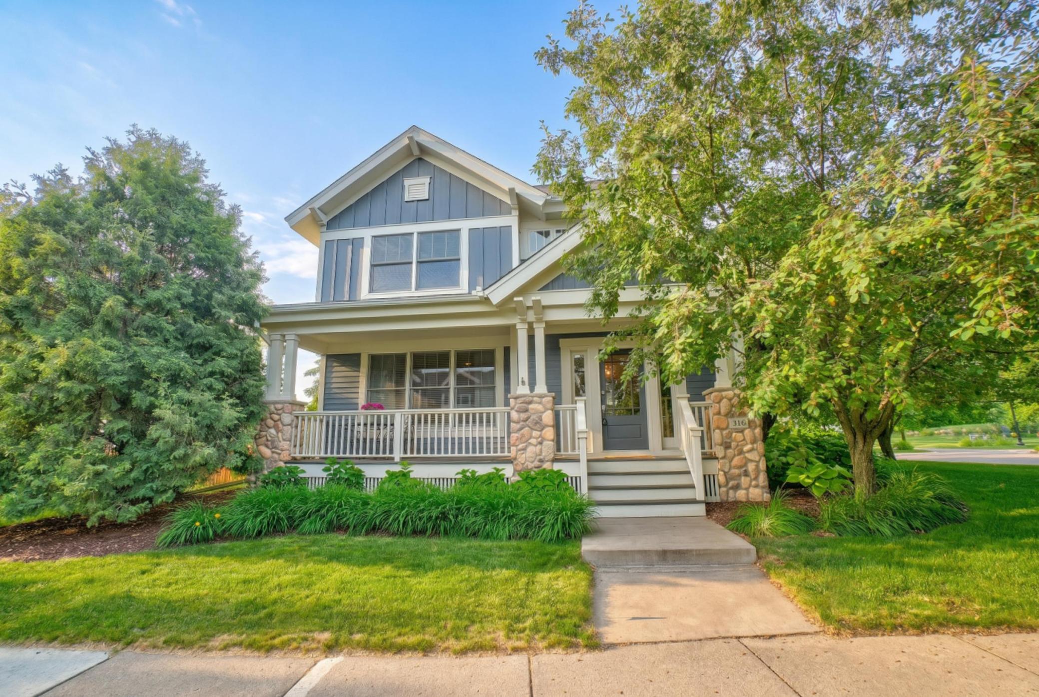 316 Country Road Stillwater, MN 55082 - Photo 1 of 45
