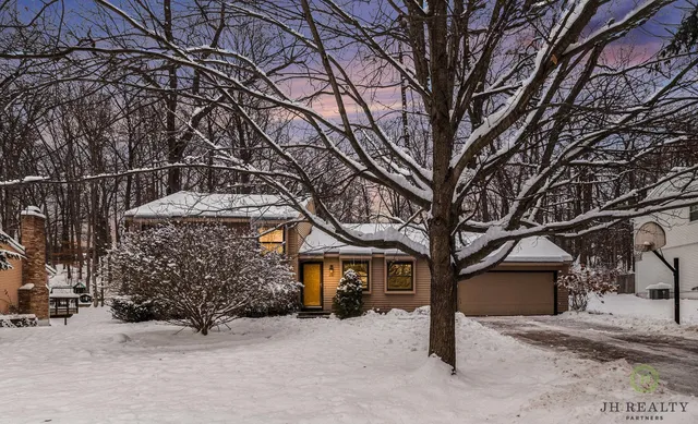 $399,000 | 446 Adaway Avenue Southeast, Ada, MI 49301