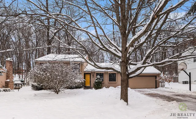 $399,000 | 446 Adaway Avenue Southeast, Ada, MI 49301