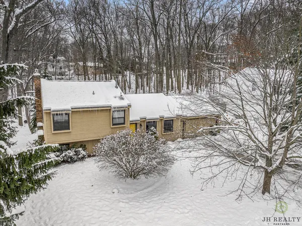 $387,500 | 446 Adaway Avenue Southeast, Ada, MI 49301