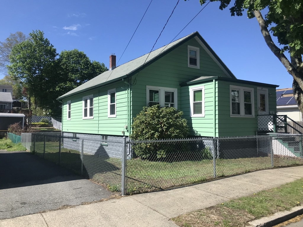 26 Denver Street Saugus, MA 01906 - Photo 3 of 4