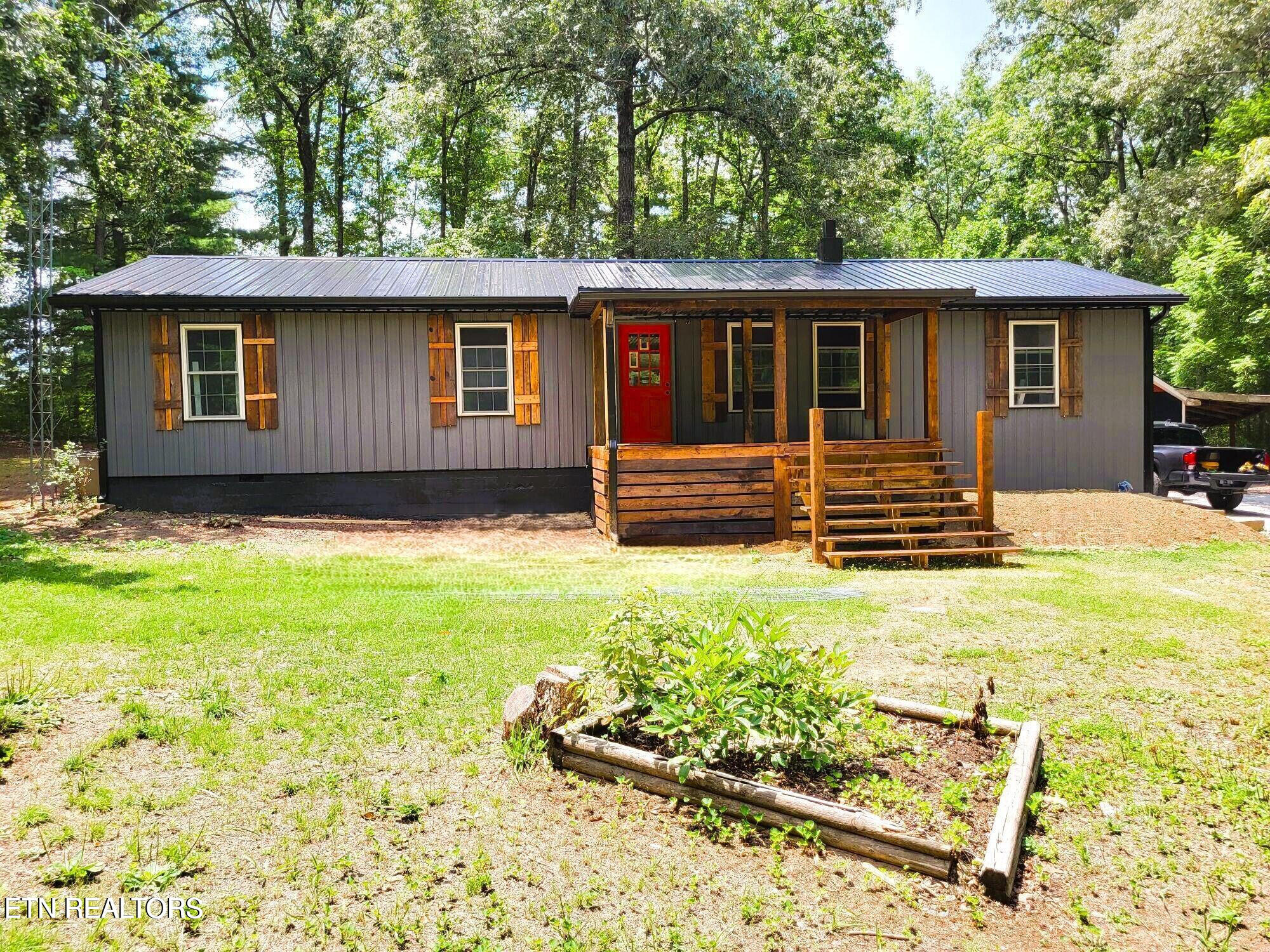 1435 Twin Bridge Road Deer Lodge, TN 37726 - Photo 1 of 29 1) 50874-67323e456bca2