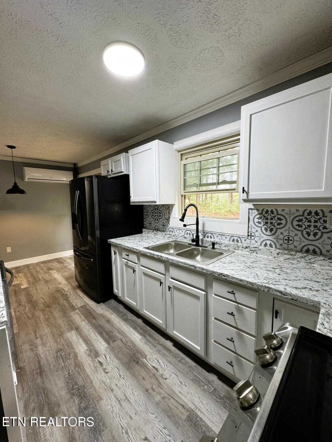 1435 Twin Bridge Road Deer Lodge, TN 37726 - Photo 10 of 29 10) 50874-67323e4172c06