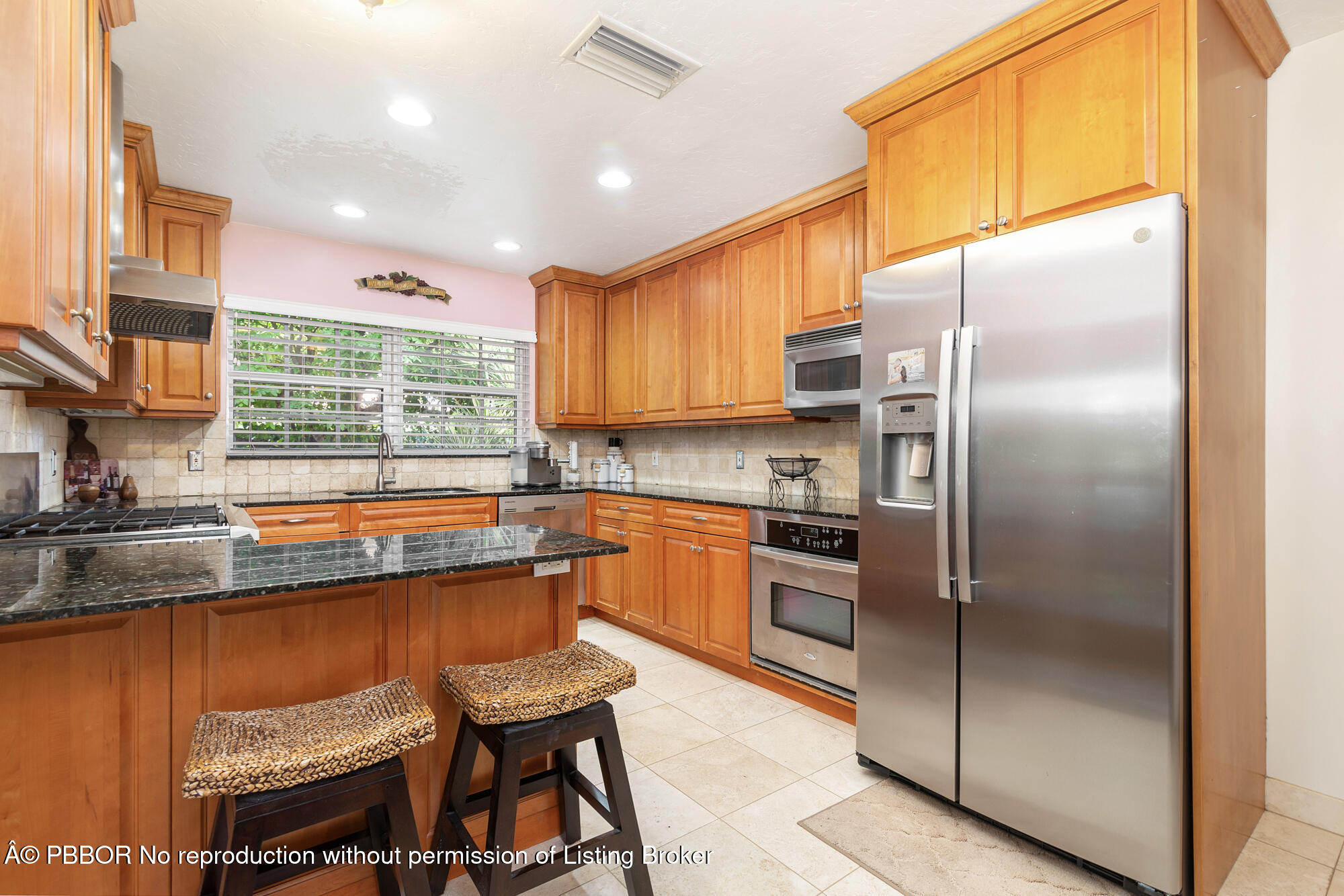 236 Avila Road West Palm Beach, FL 33405 - Photo 11 of 23 Kitchen