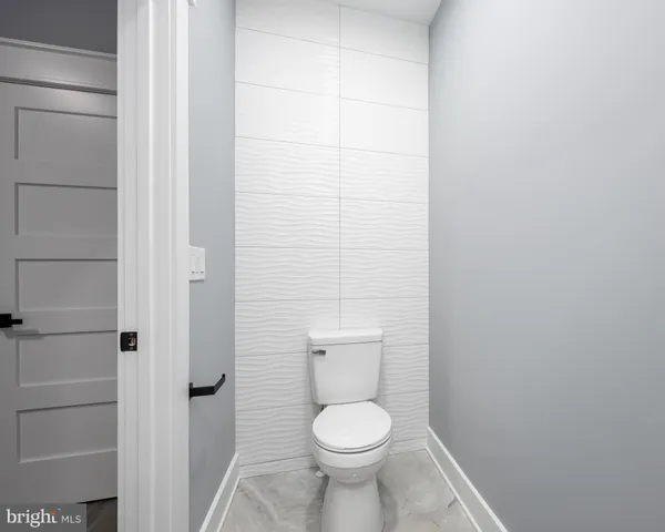 $2,995 | 5692 King Stuart Drive, Salisbury, MD 21801