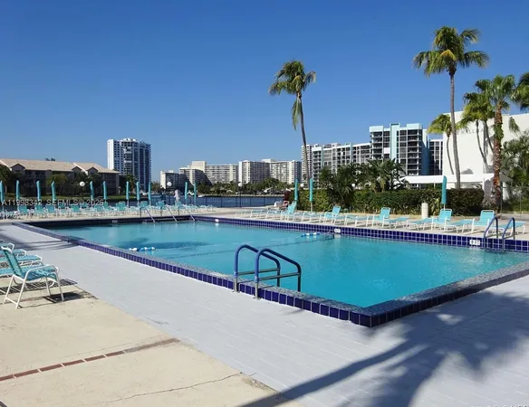 $2,900 | 3800 South Ocean Drive, Unit 611, Hollywood, FL 33019