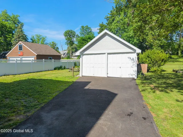 $339,900 | 10 Lincoln Avenue, Bethlehem, NY 12054