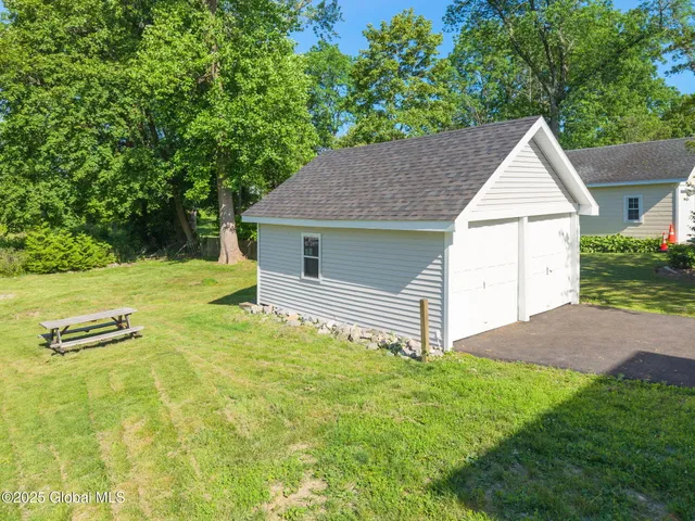 $339,900 | 10 Lincoln Avenue, Bethlehem, NY 12054