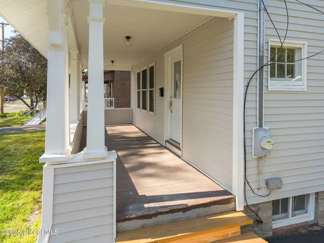 $339,900 | 10 Lincoln Avenue, Bethlehem, NY 12054