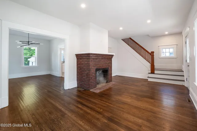 $339,900 | 10 Lincoln Avenue, Bethlehem, NY 12054