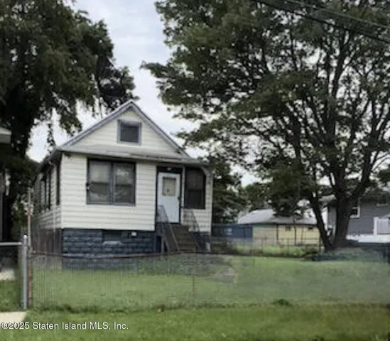 $400,000 | 25 Benjamin Place | Arlington