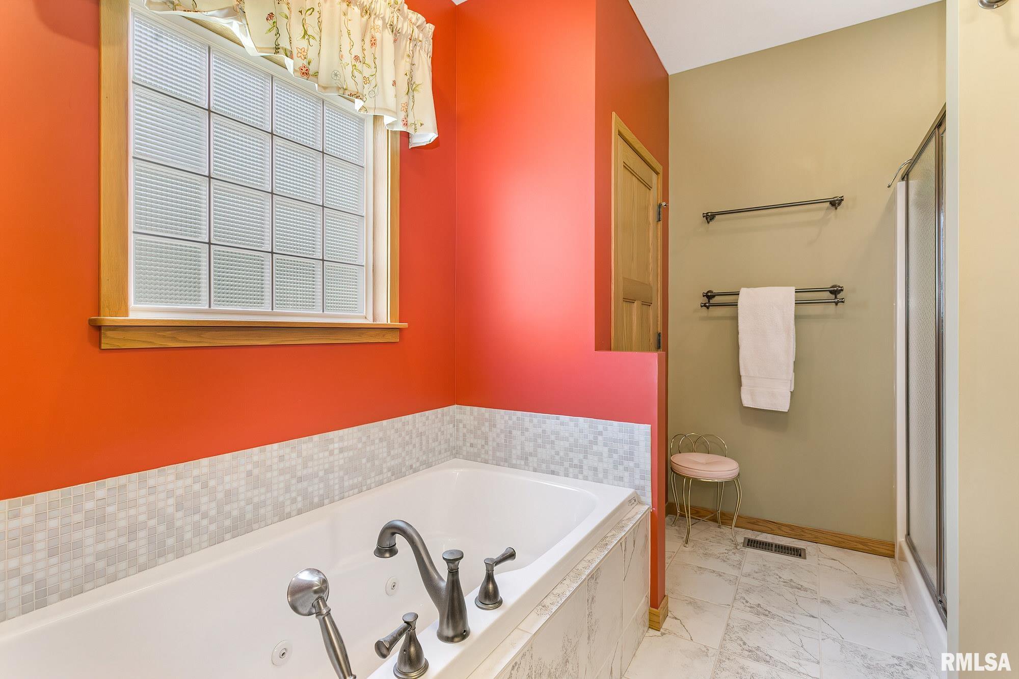 1702 Turkey Ridge Court Port Byron, IL 61275 - Photo 14 of 30 Gallery Image 14