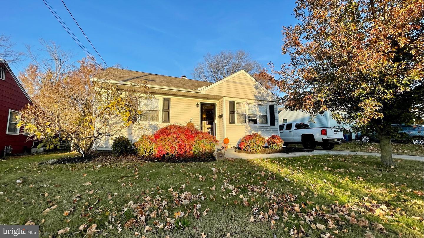21 Overbrook Avenue Maple Shade, NJ 08052 - Photo 1 of 12