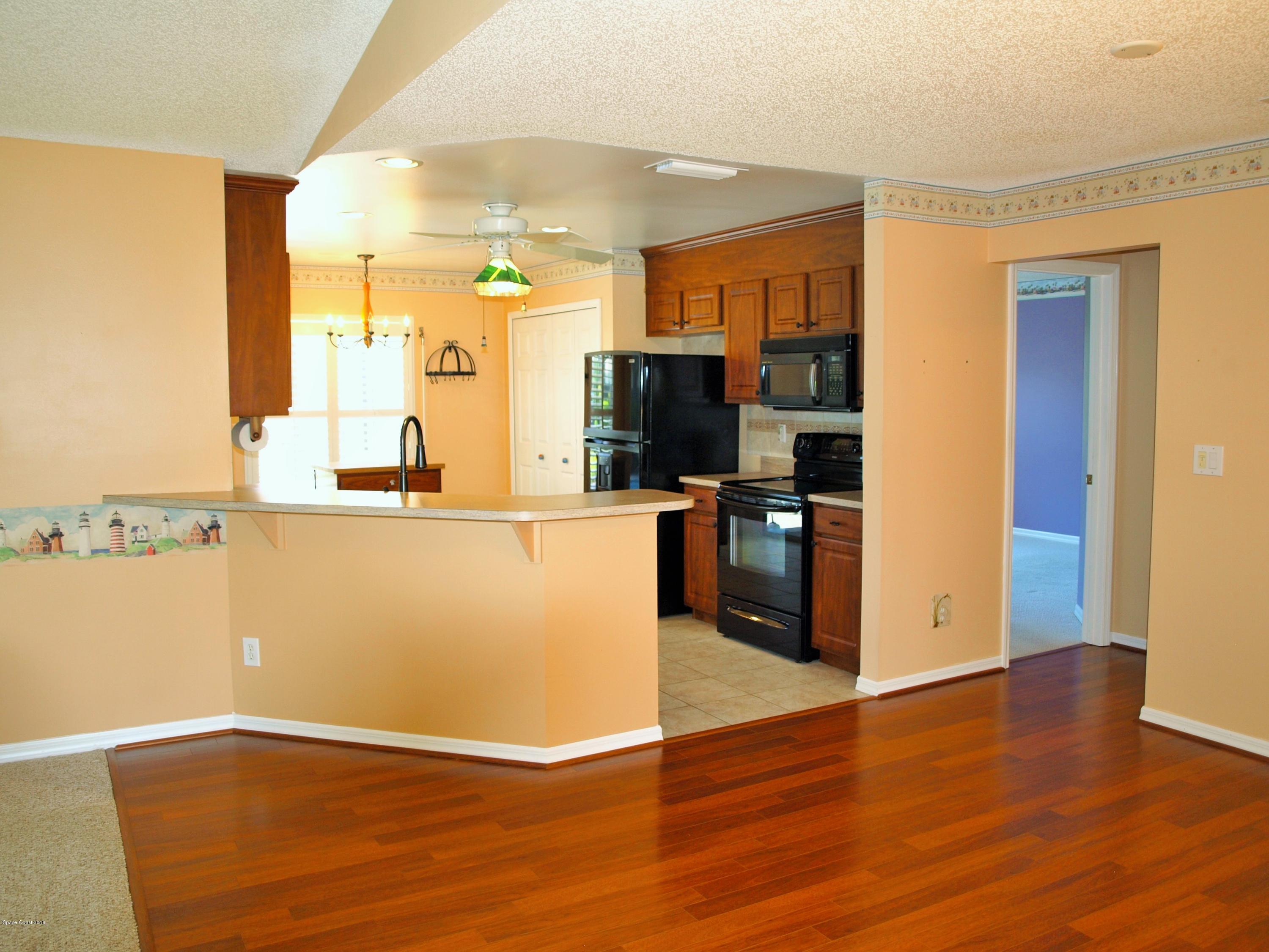 283 Twin Lakes Road Melbourne, FL 32901 - Photo 8 of 42 Kitchen/Dining
