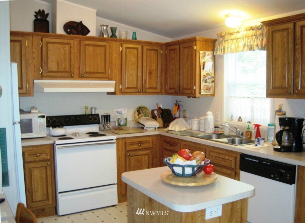 323 Port Hadlock Heights Road Port Hadlock, WA 98339 - Photo 7 of 15