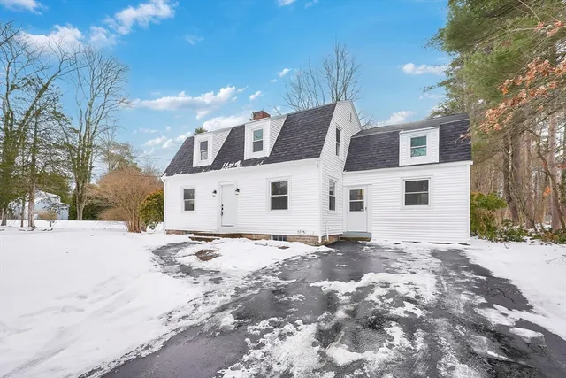 $499,999 | 36 Silver Street, South Hadley, MA 01075