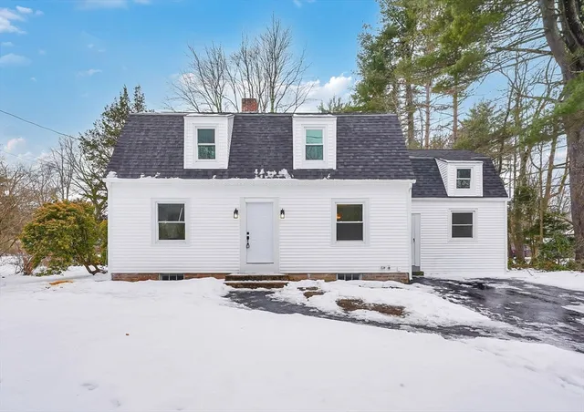 $499,999 | 36 Silver Street, South Hadley, MA 01075