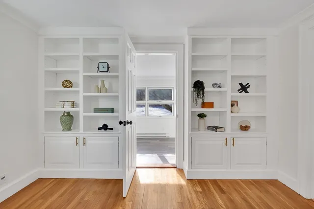 $499,999 | 36 Silver Street, South Hadley, MA 01075