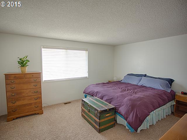 19340 Southwest Murphy Street Aloha, OR 97078 - Photo 9 of 16 Gallery Image 9