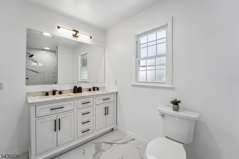 14 Witkowski Way Wayne, NJ 07470 - Photo 20 of 37