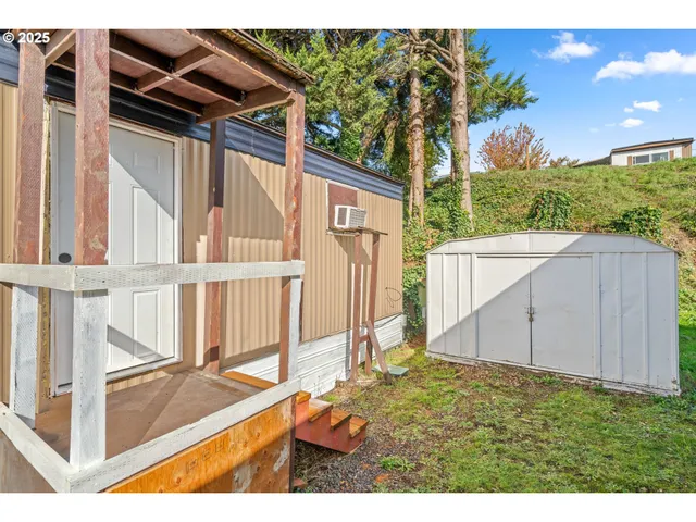 $79,000 | 17125 Southeast 82nd Drive, Unit 62, Clackamas, OR 97015
