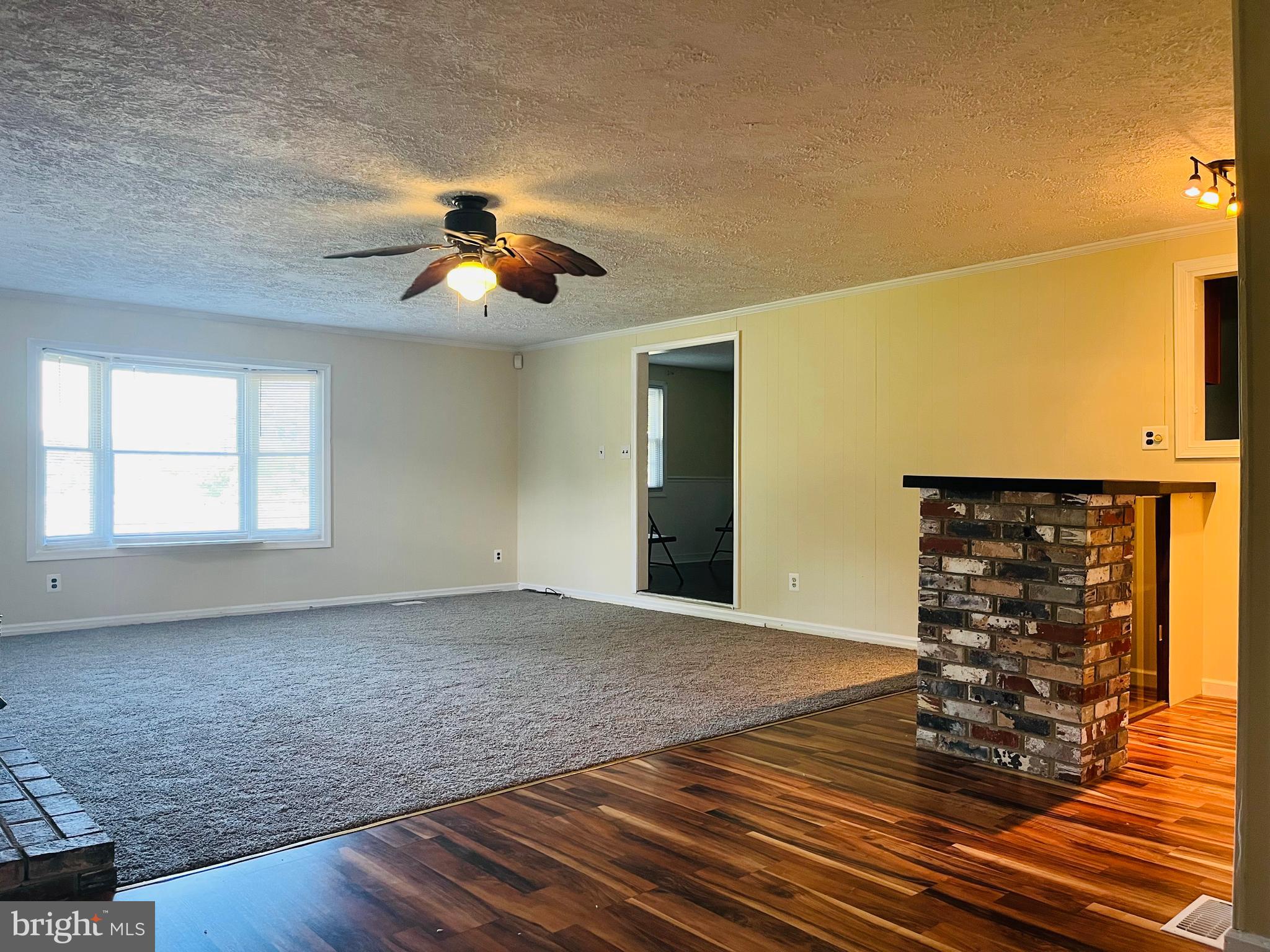 9806 Brock Road Spotsylvania, VA 22553 - Photo 4 of 15 Family Room