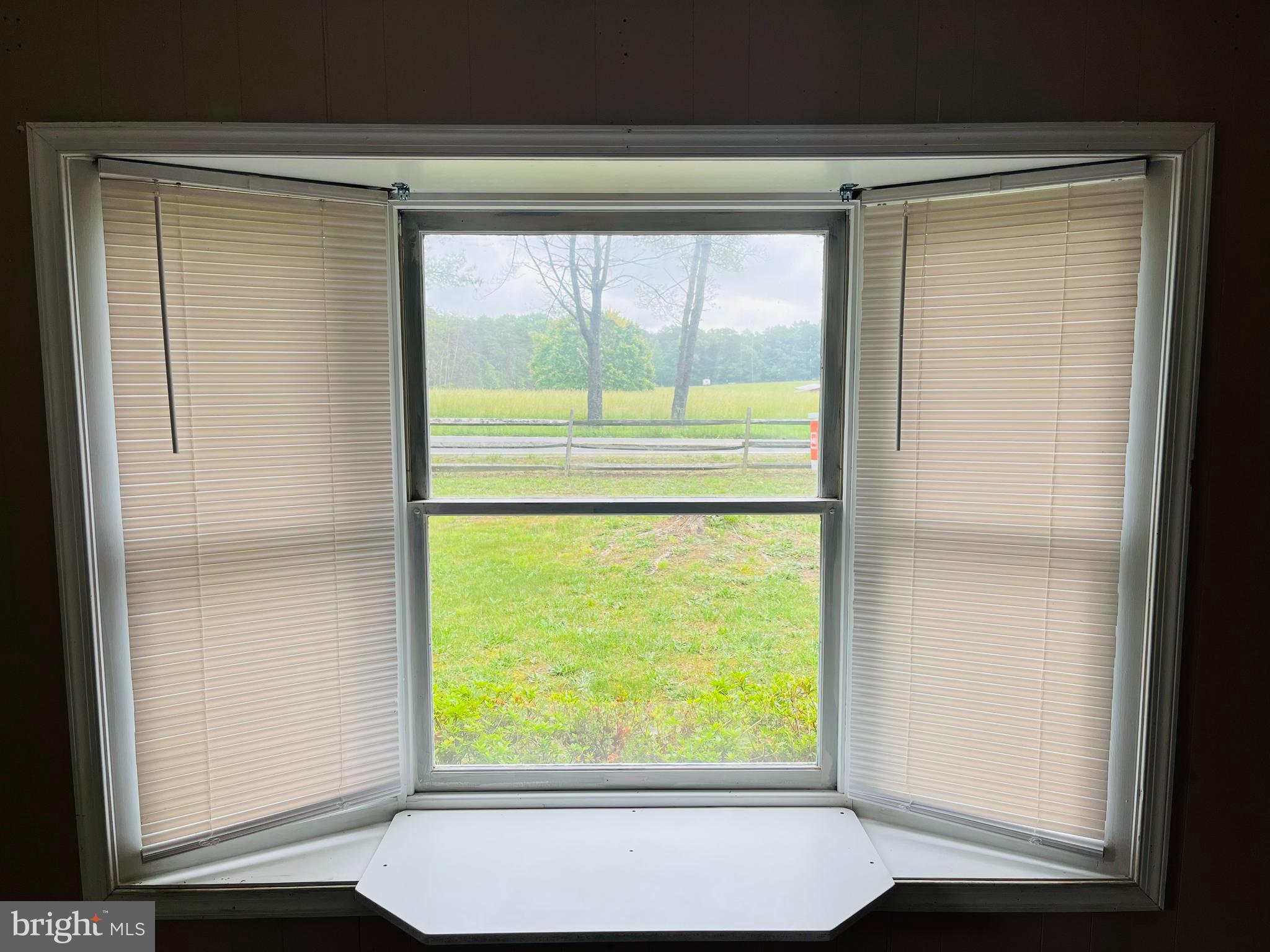 9806 Brock Road Spotsylvania, VA 22553 - Photo 5 of 15 Family Room