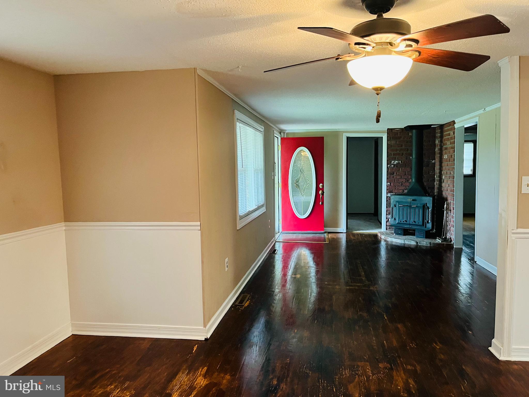 9806 Brock Road Spotsylvania, VA 22553 - Photo 8 of 15 Interior