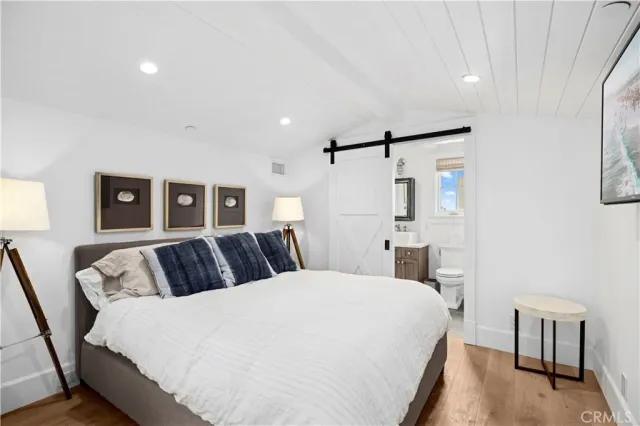 $3,295,000 | 718 Poinsettia Avenue, Corona del Mar, CA 92625