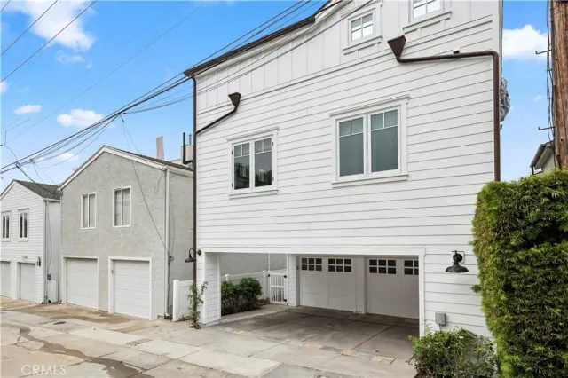 $3,295,000 | 718 Poinsettia Avenue, Corona del Mar, CA 92625