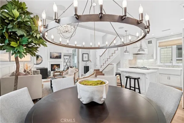 $3,295,000 | 718 Poinsettia Avenue, Corona del Mar, CA 92625