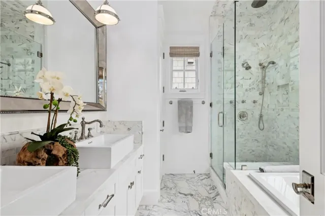 $3,295,000 | 718 Poinsettia Avenue, Corona del Mar, CA 92625