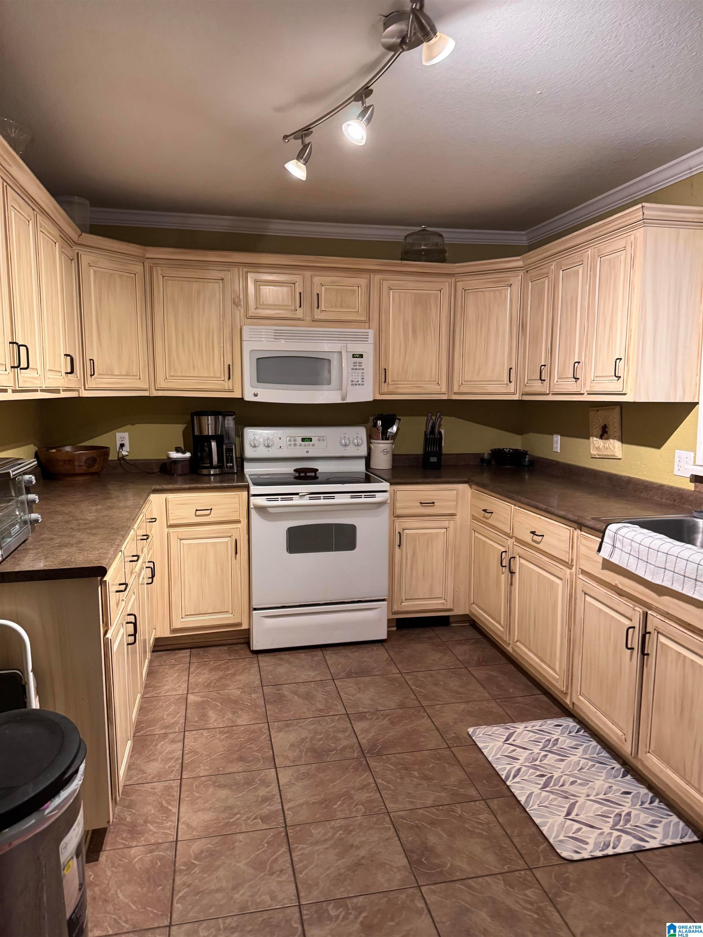 627 4th Street Northwest Arab, AL 35016 - Photo 4 of 33