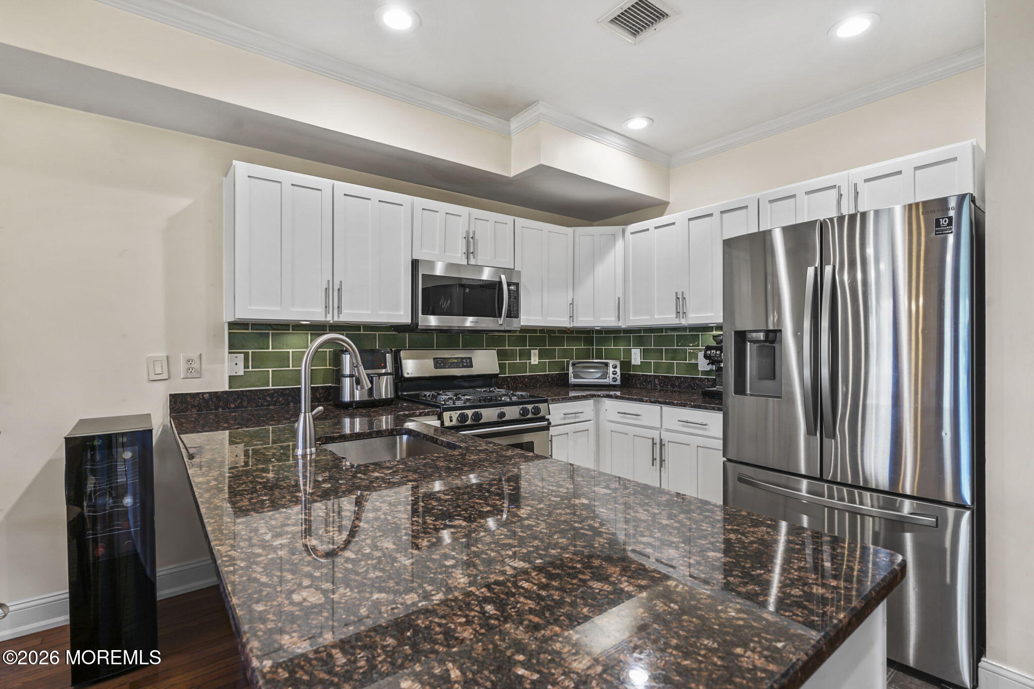 87 Jackson Street, Unit 4B Hoboken, NJ 07030 - Photo 13 of 29 kitchen