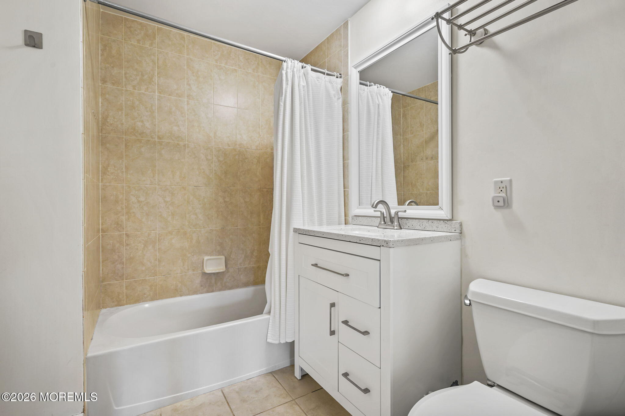 87 Jackson Street, Unit 4B Hoboken, NJ 07030 - Photo 18 of 29 master bathroom